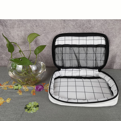 Elegante witte bloemenpatroon grote capaciteit wasbare reiscosmetische tas met rits