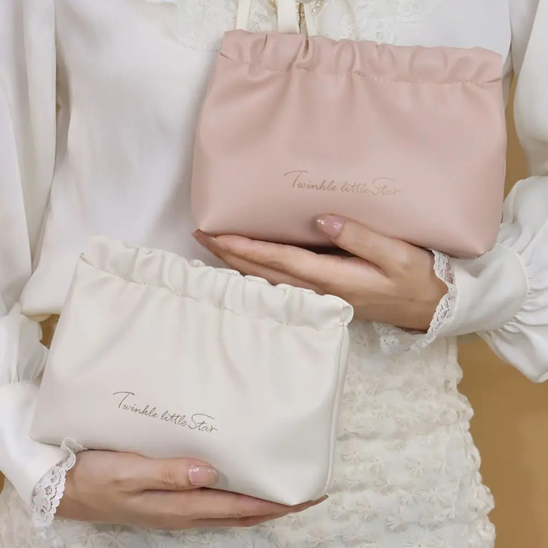 Custom logo Make-up Bag Reisvoorraden toiletartikelen zak Lipstok Opbergzak Oordopjes Juwelen Bladeren lentezak Mini Cosmetische zak dames handtas